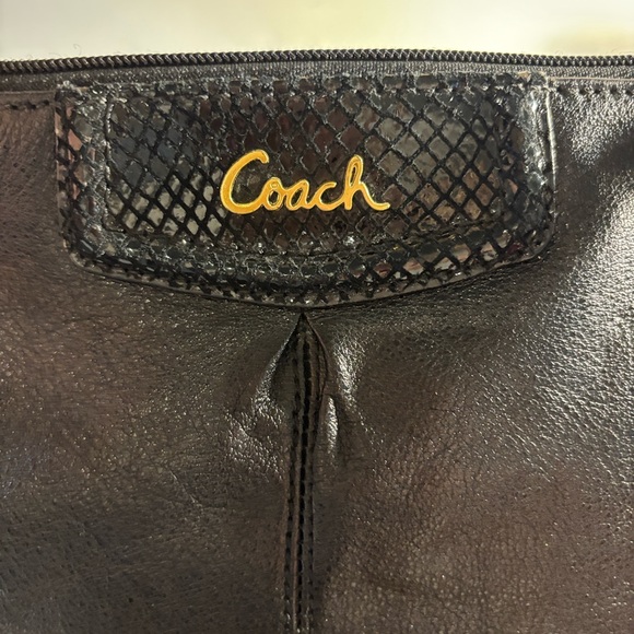 Coach Ashley Large Leather Wristlet Versatile Pouch with Gold toned Hardware - Picture 6 of 7